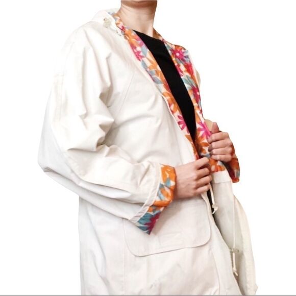 Totes Hooded Rain Jacket with Floral Lining - Picture 1 of 7